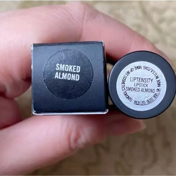 New In Box MAC LIPTENSITY LIPSTICK Shade SMOKED ALMOND Full Size 0.12oz~Rare
